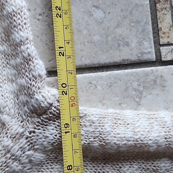 J. McLaughlinBeige Knit Crewneck Sweater Medium - Picture 11 of 16
